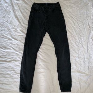 Black skinny jeans